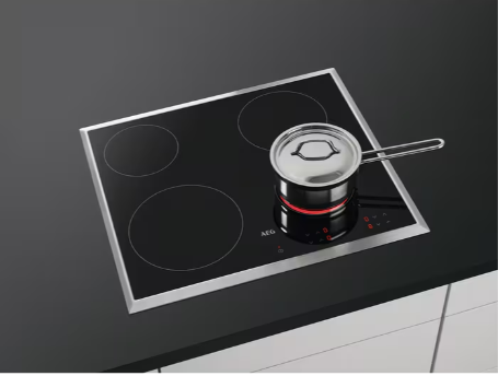 AEG 3000 Radiant Hob / Autarkes Glaskeramikkochfeld / 60 cm HK624000XB